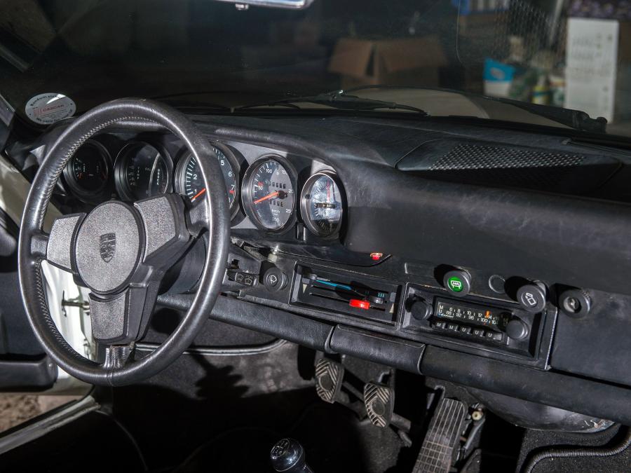  Porsche 911 Carrera 2.7 Coupe 1974 года  (фото 11 из 24)